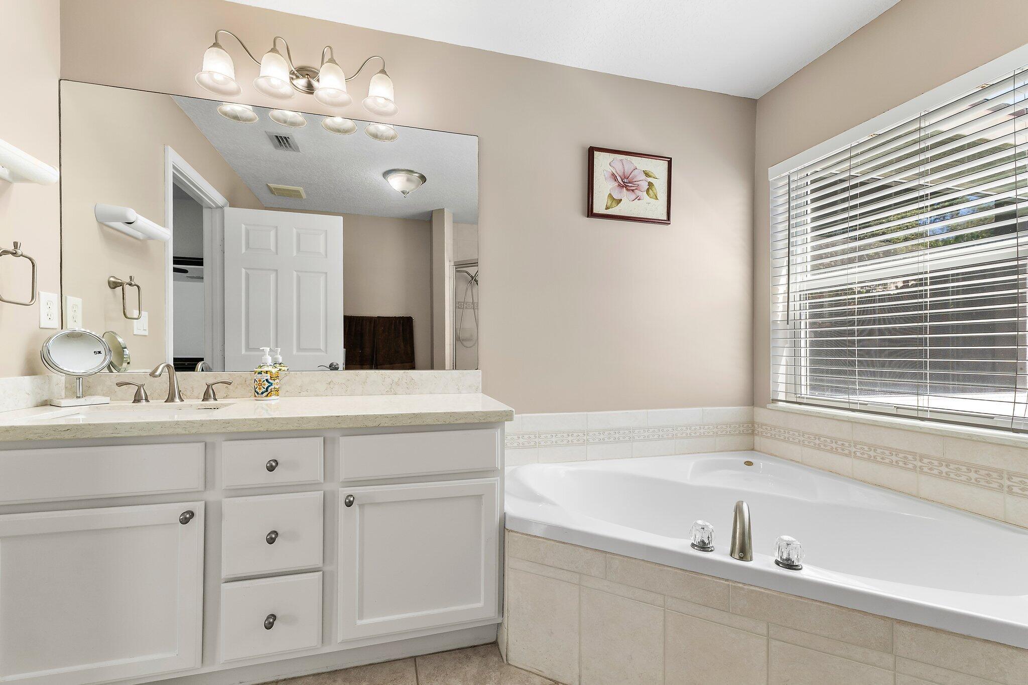 146 Pennock Landing Circle