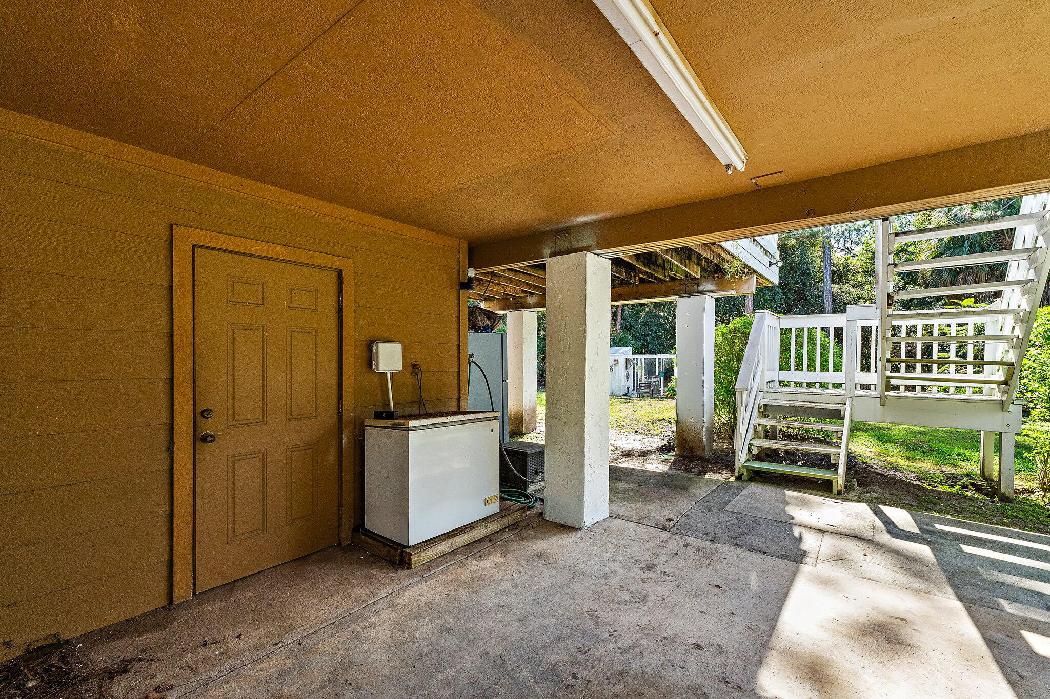 10390 Sandy Run