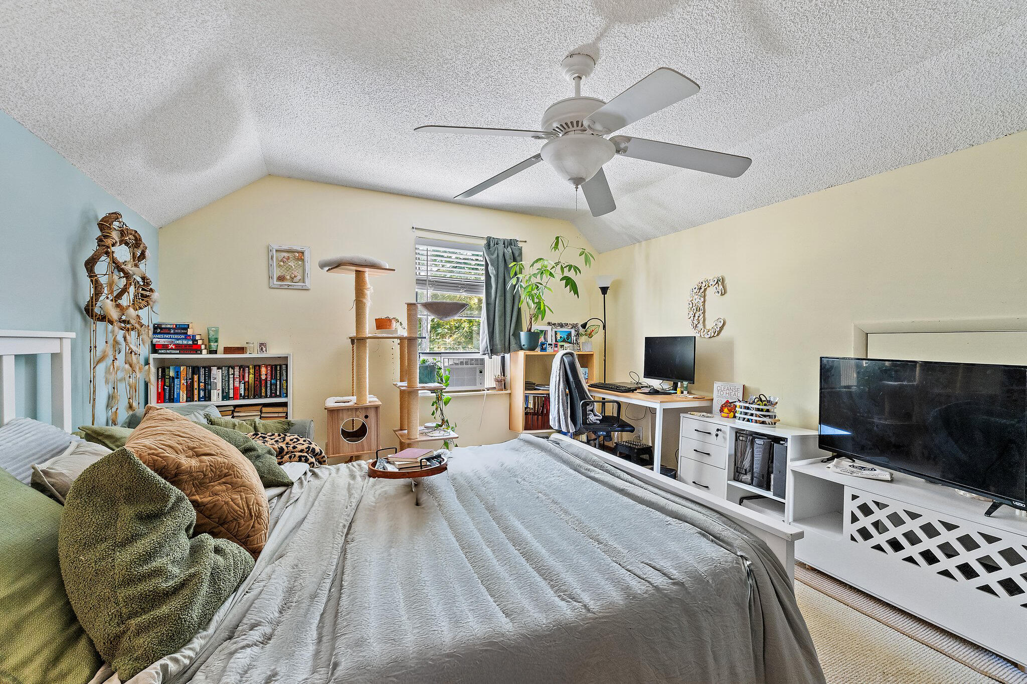 10390 Sandy Run