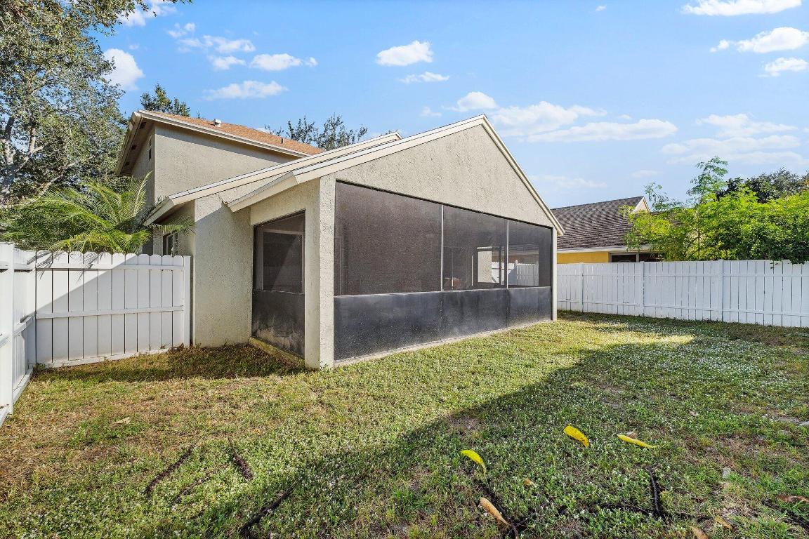 114 Pennock Landing Circle