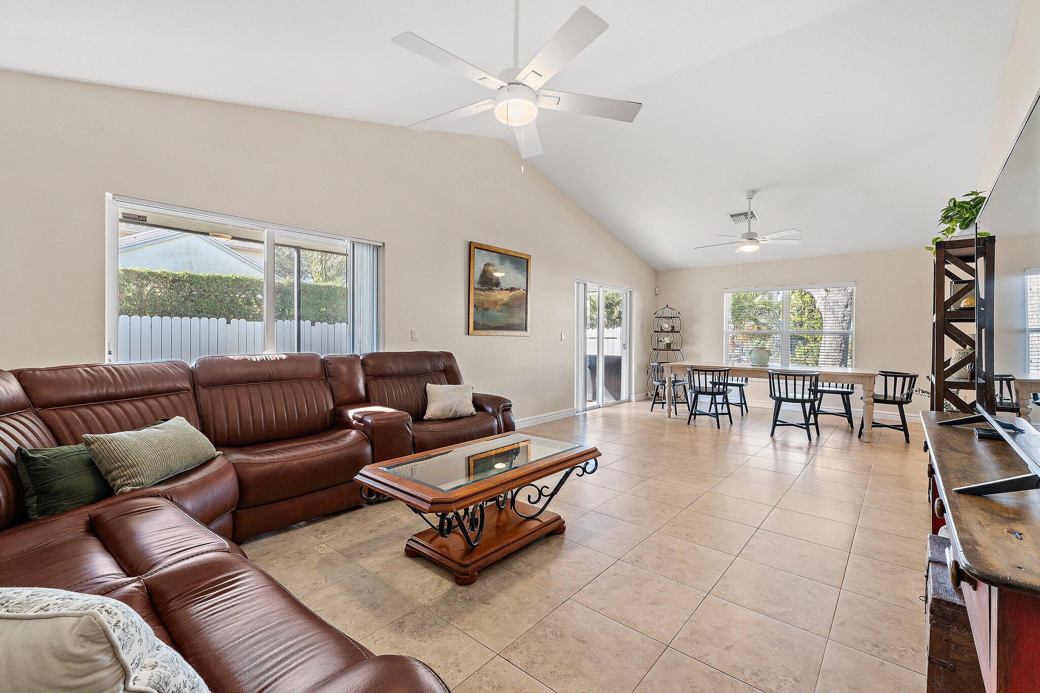 114 Pennock Landing Circle