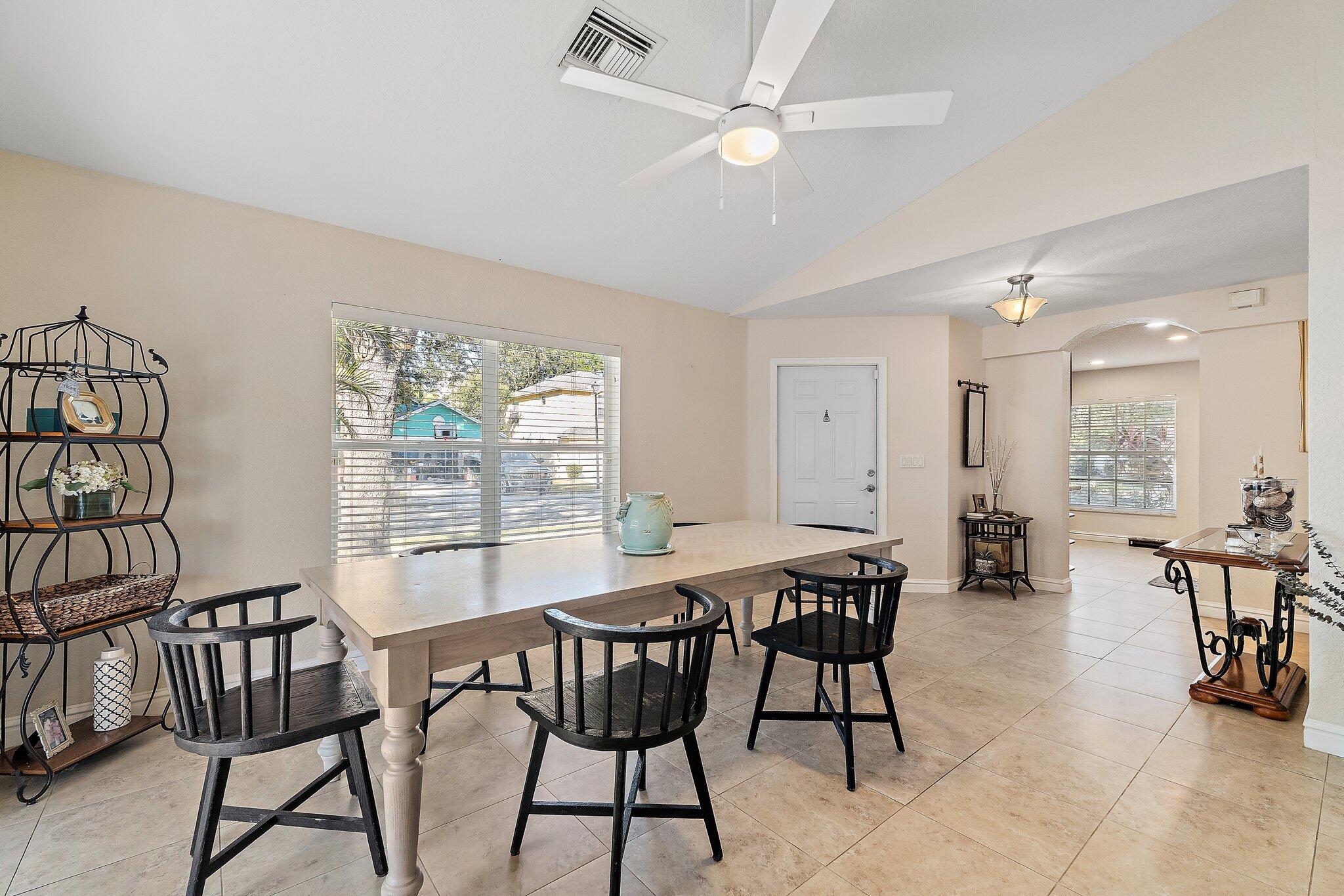 114 Pennock Landing Circle