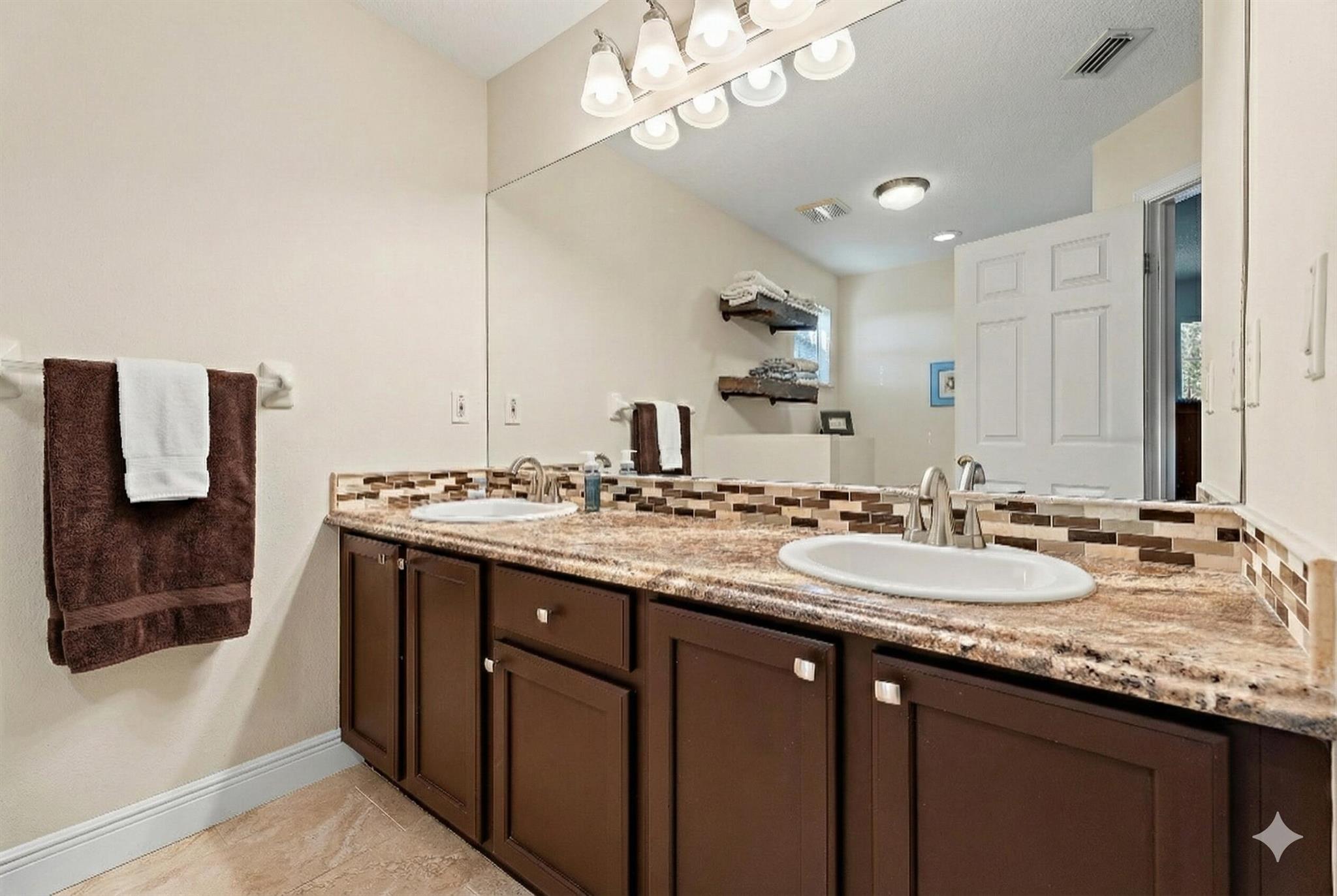 114 Pennock Landing Circle