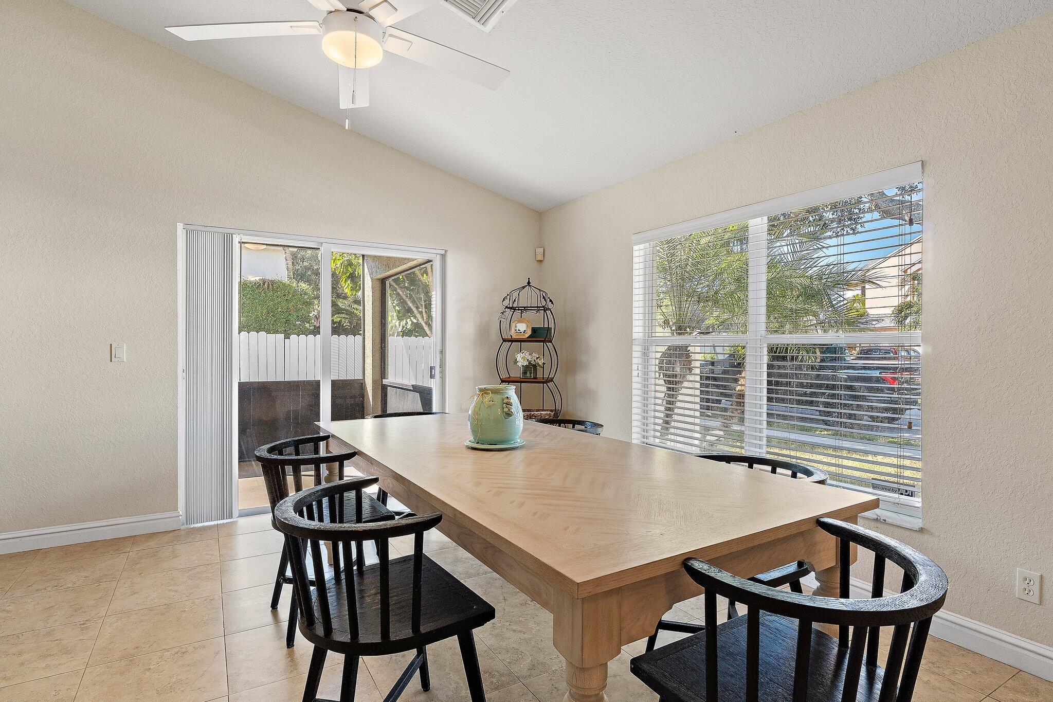114 Pennock Landing Circle