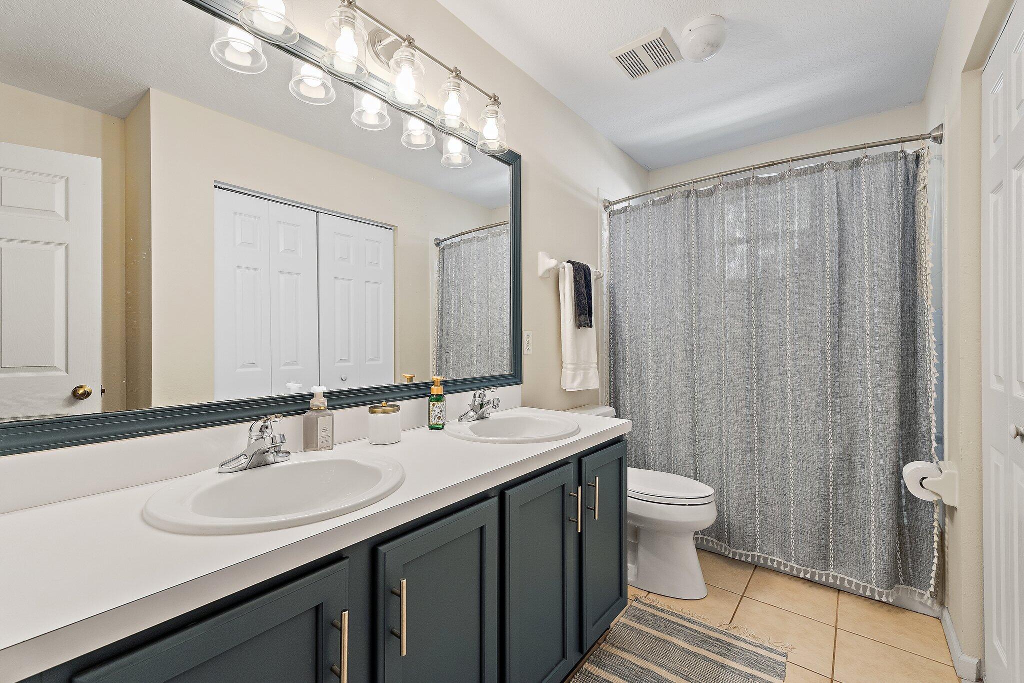 114 Pennock Landing Circle