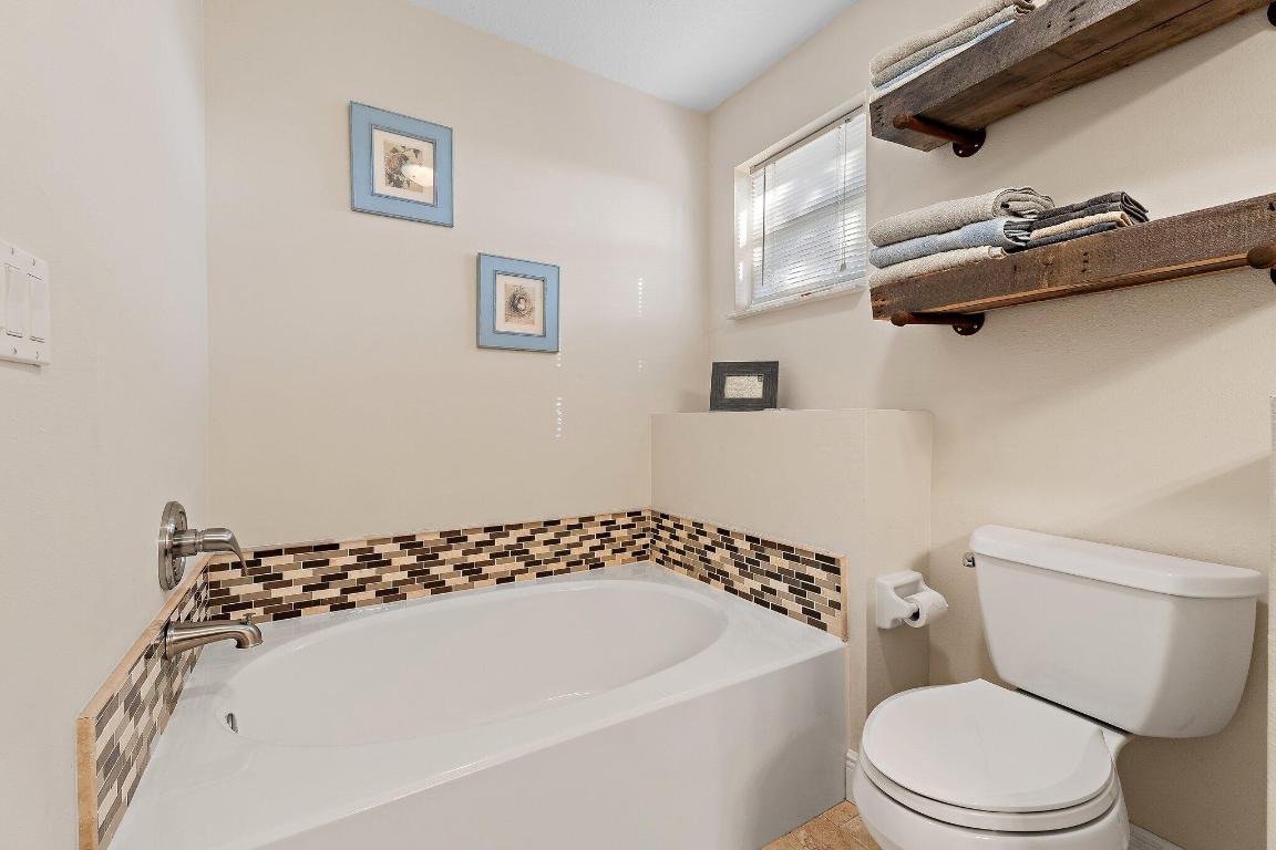 114 Pennock Landing Circle