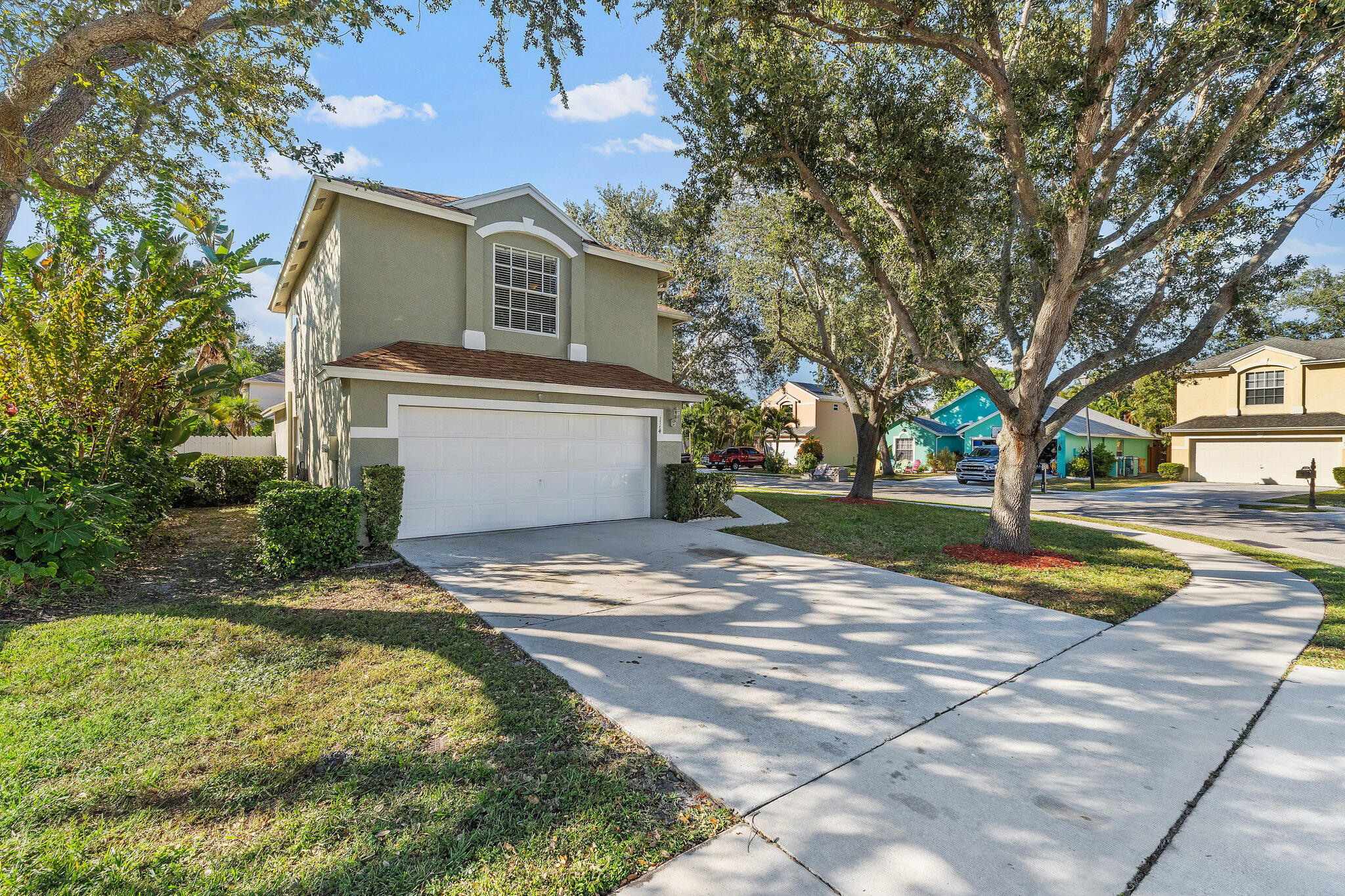 114 Pennock Landing Circle