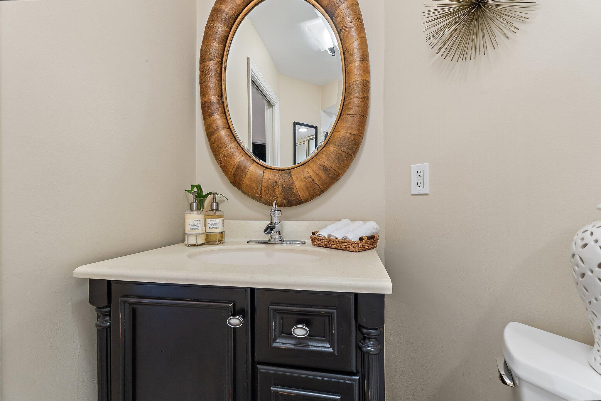 2614 La Lique Circle