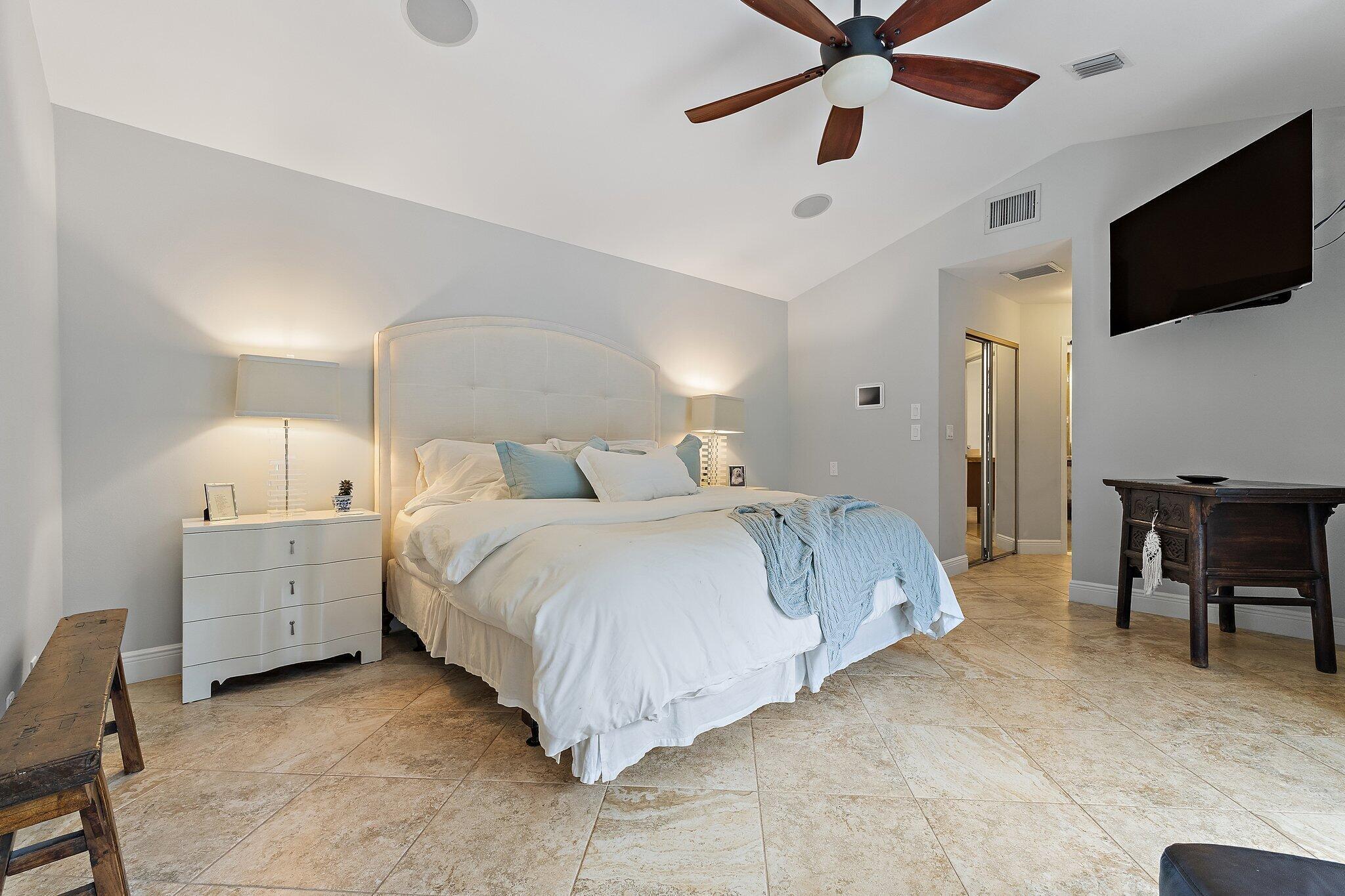 2614 La Lique Circle