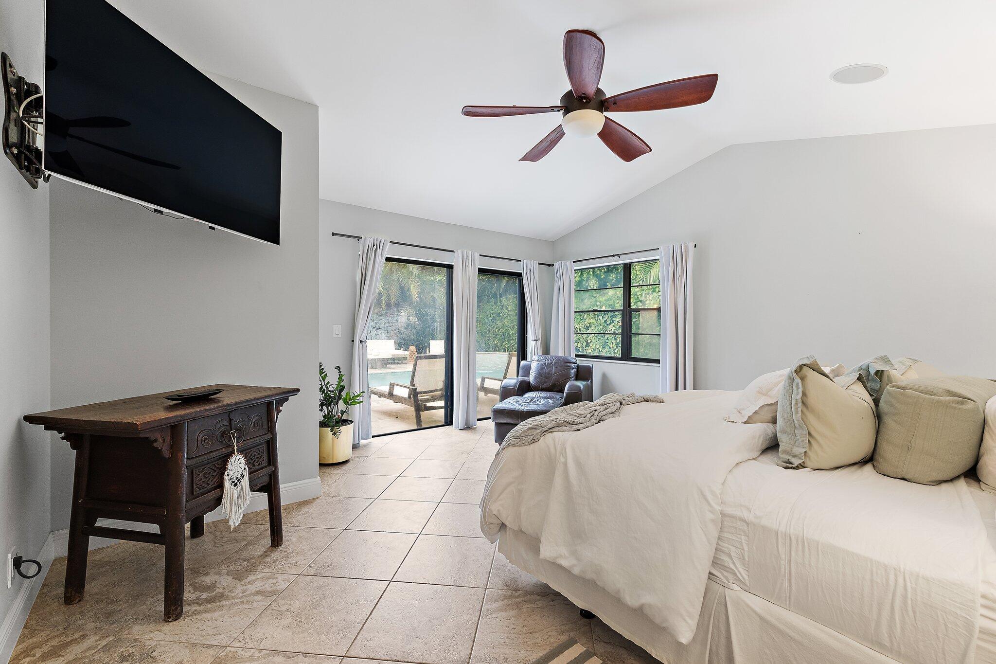 2614 La Lique Circle