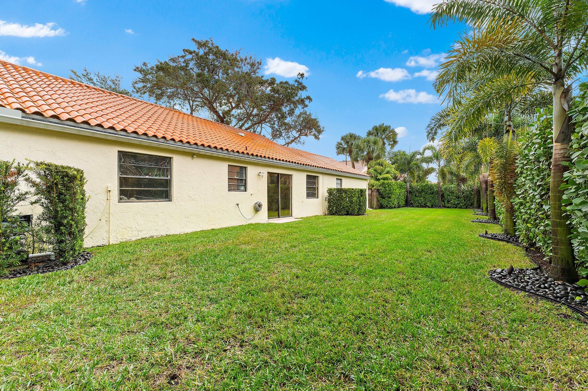 2614 La Lique Circle