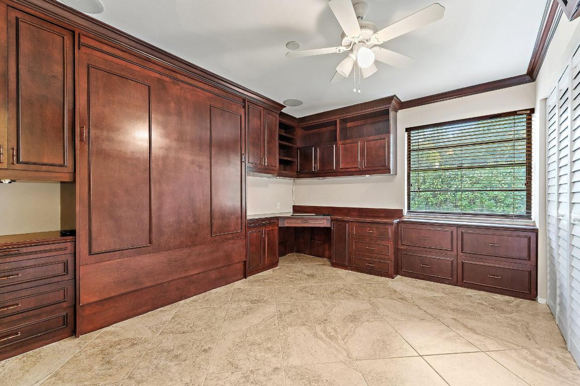 2614 La Lique Circle