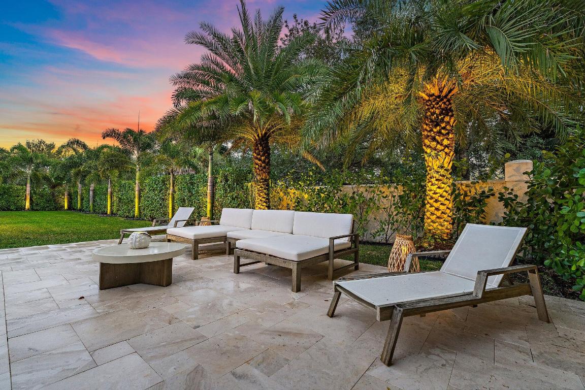 2614 La Lique Circle