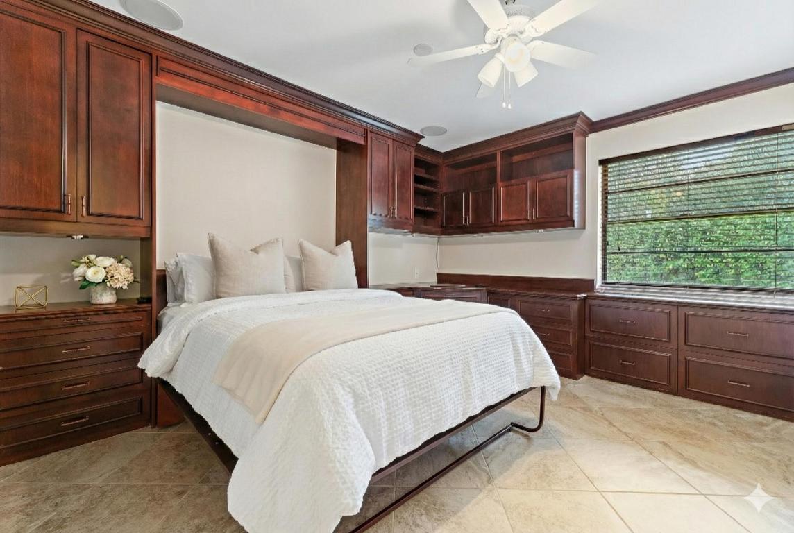 2614 La Lique Circle