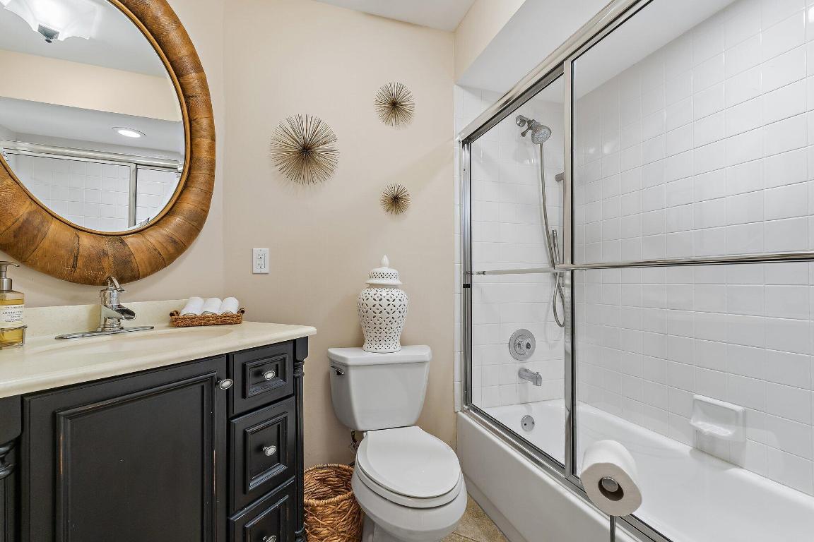 2614 La Lique Circle