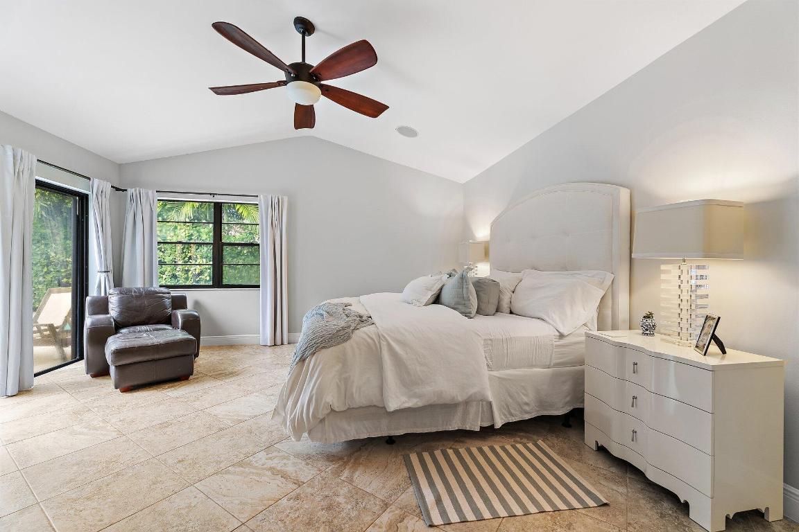 2614 La Lique Circle