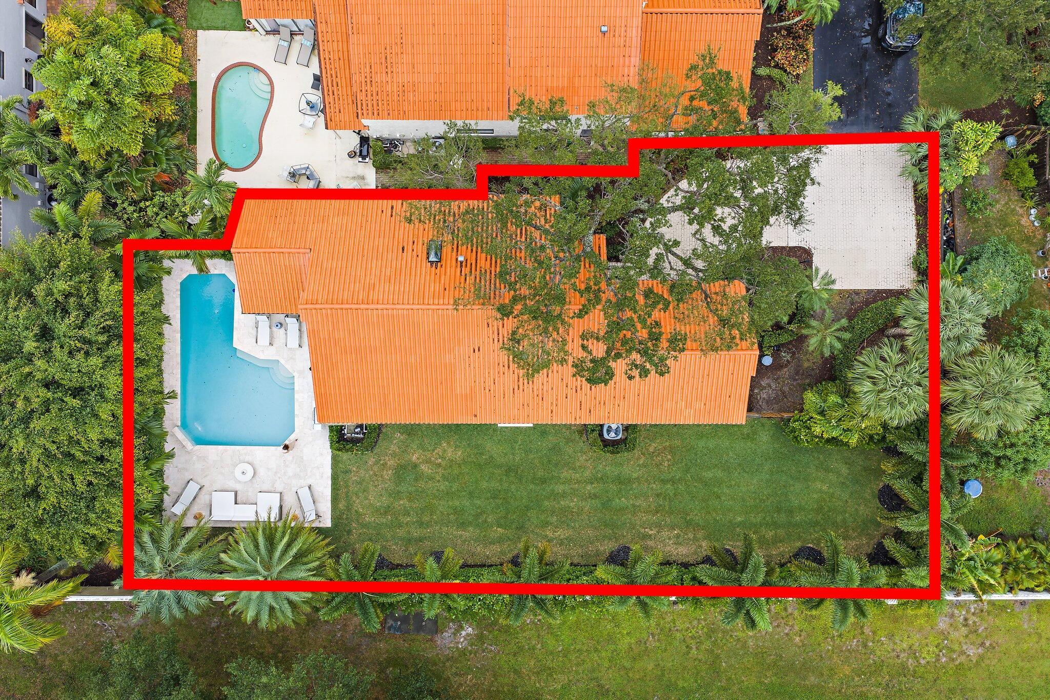 2614 La Lique Circle