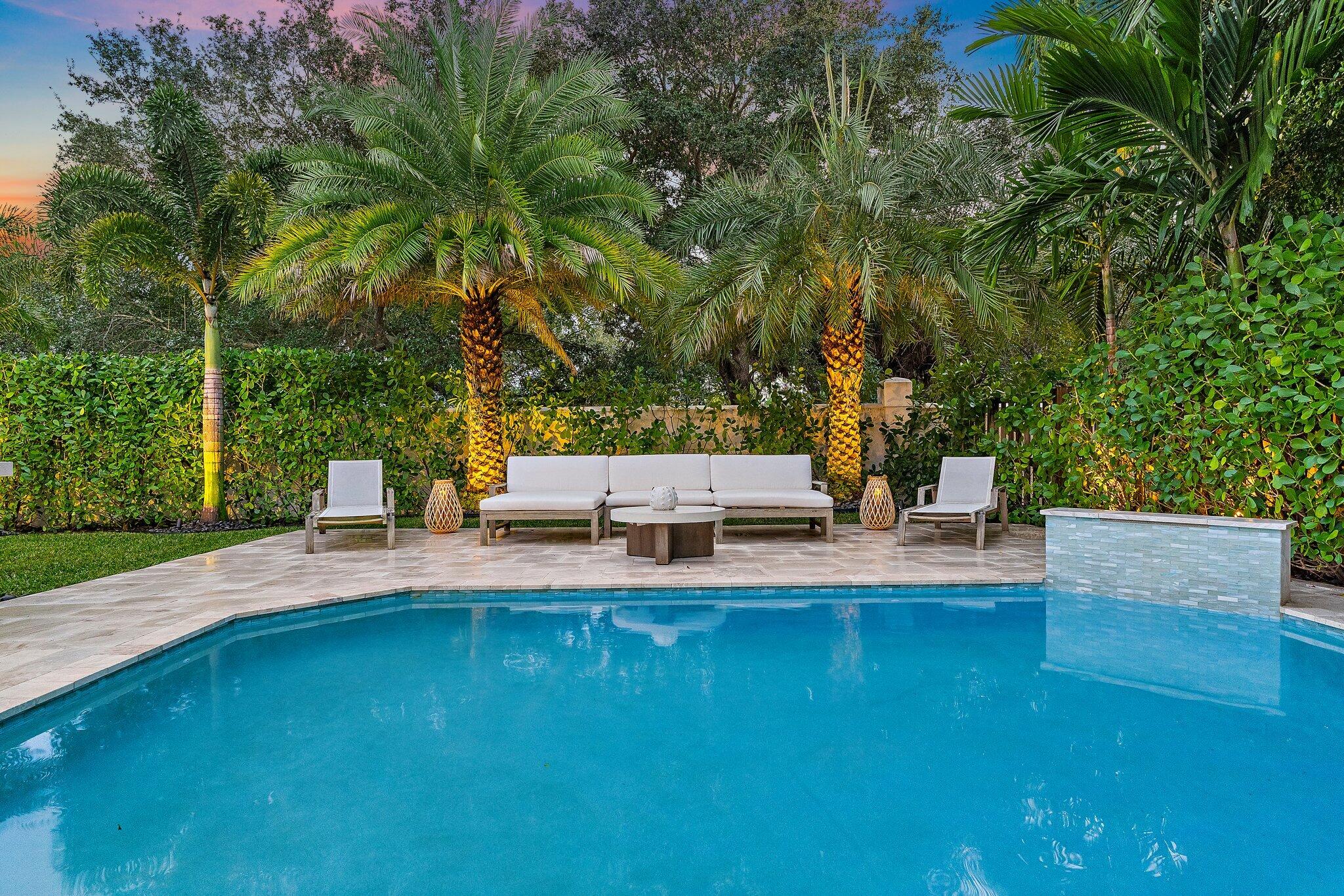 2614 La Lique Circle