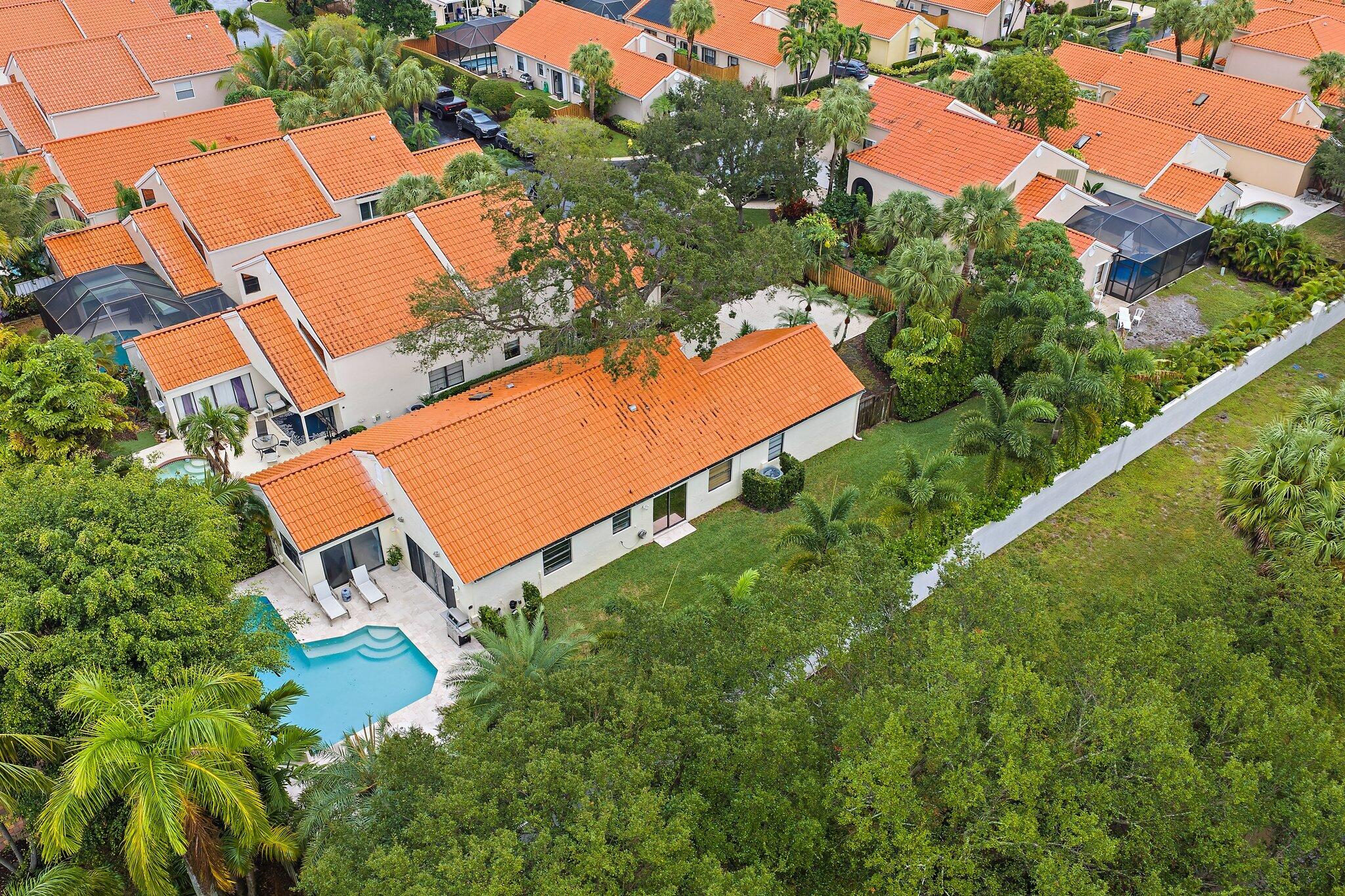 2614 La Lique Circle