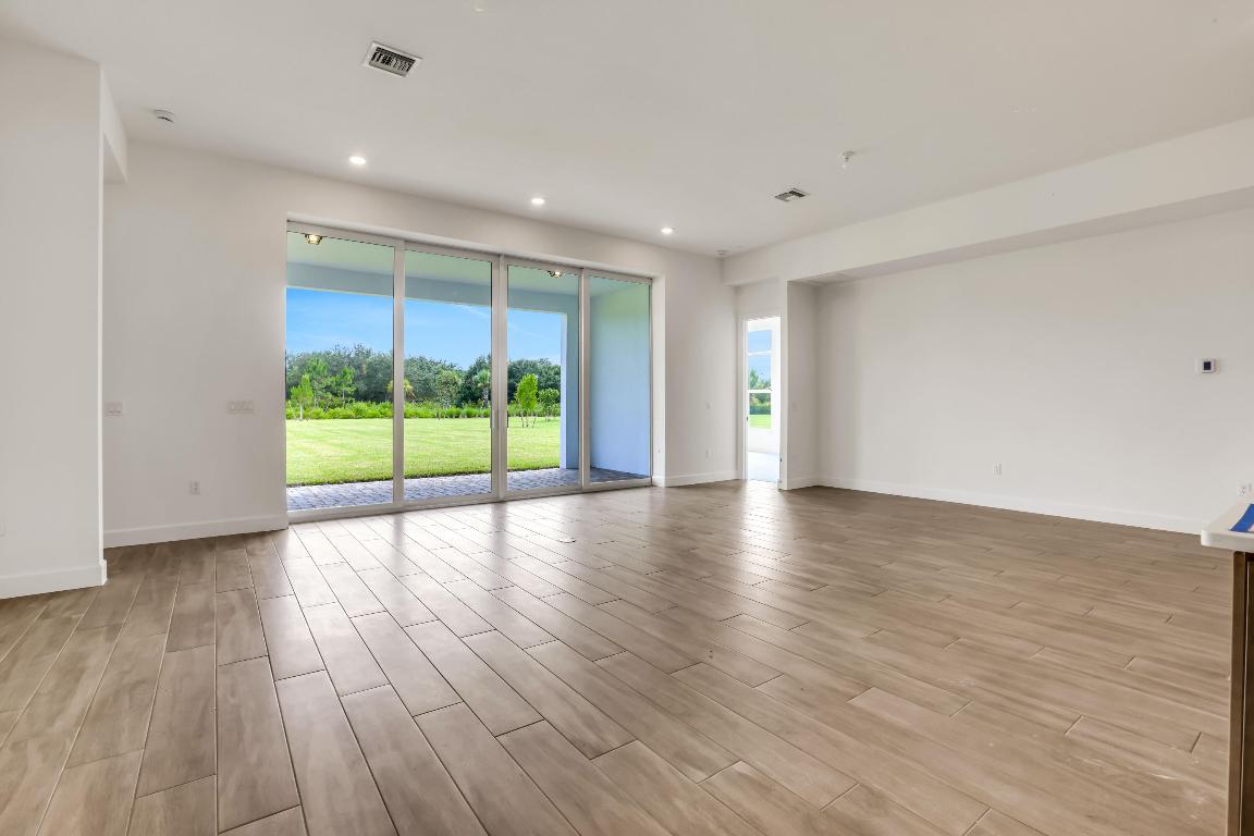 20161 SE Bridgewater Drive