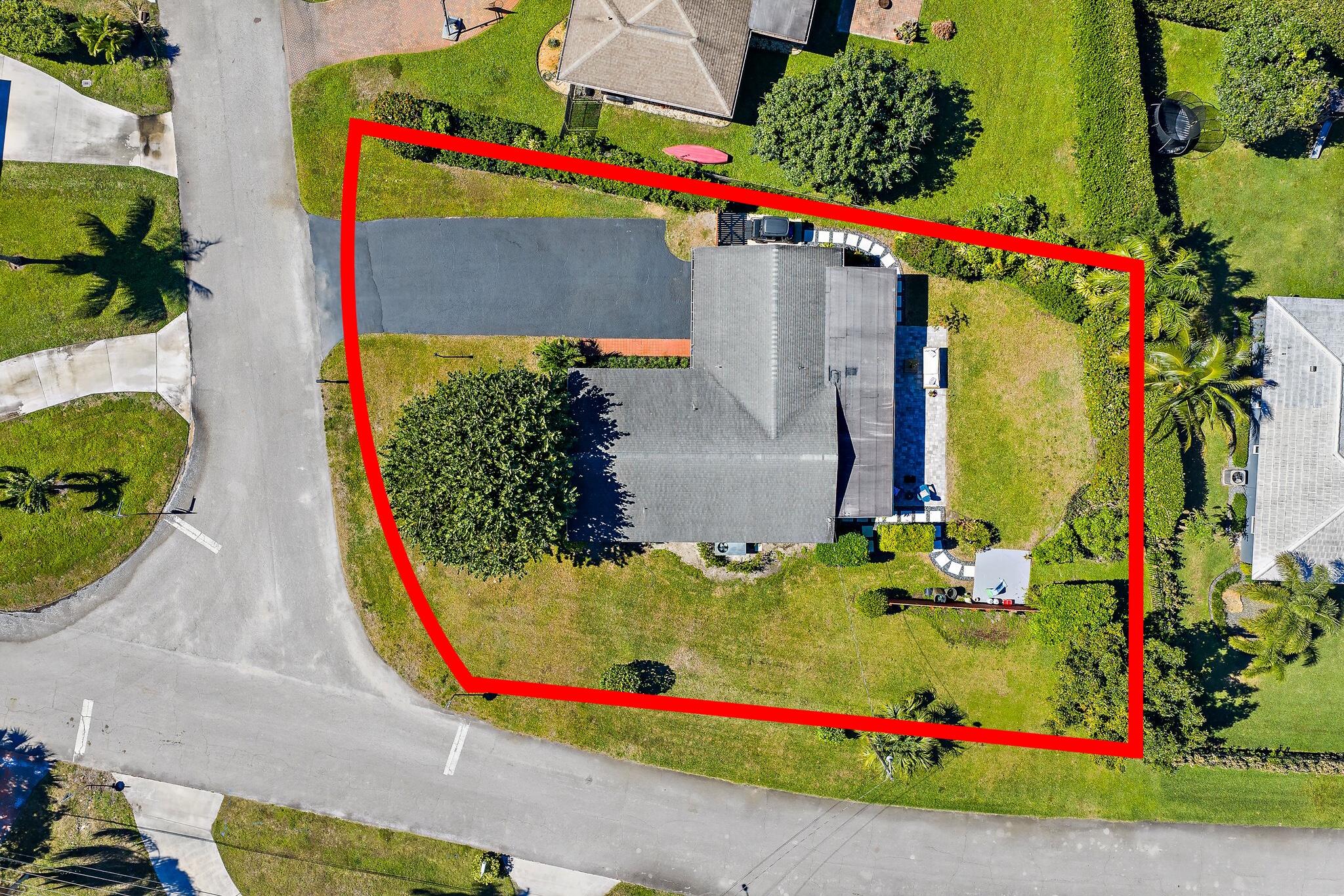 1401 N Lake Court