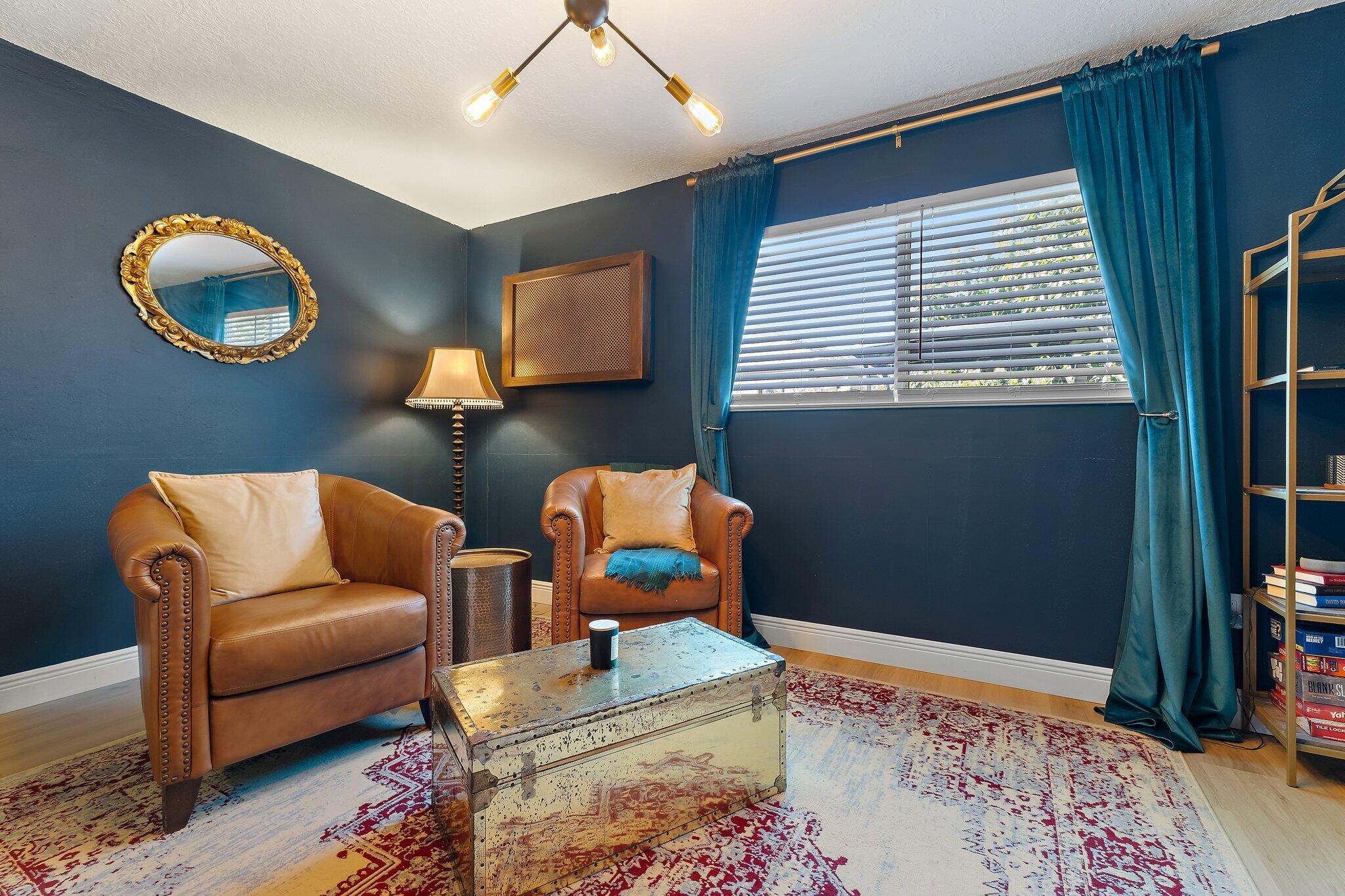 1401 N Lake Court