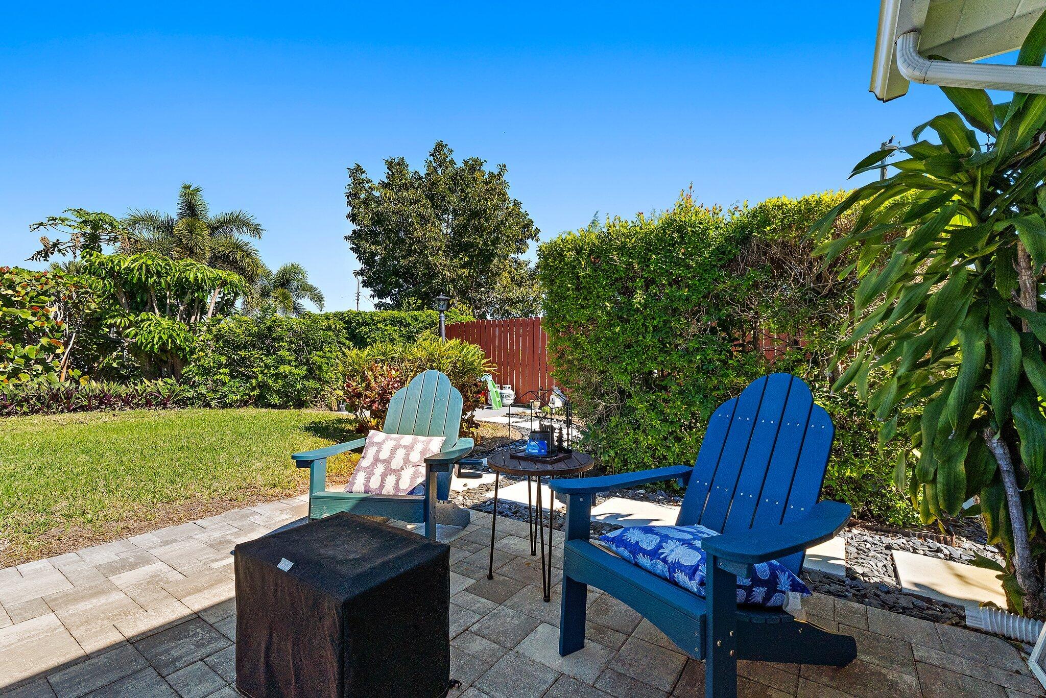 1401 N Lake Court