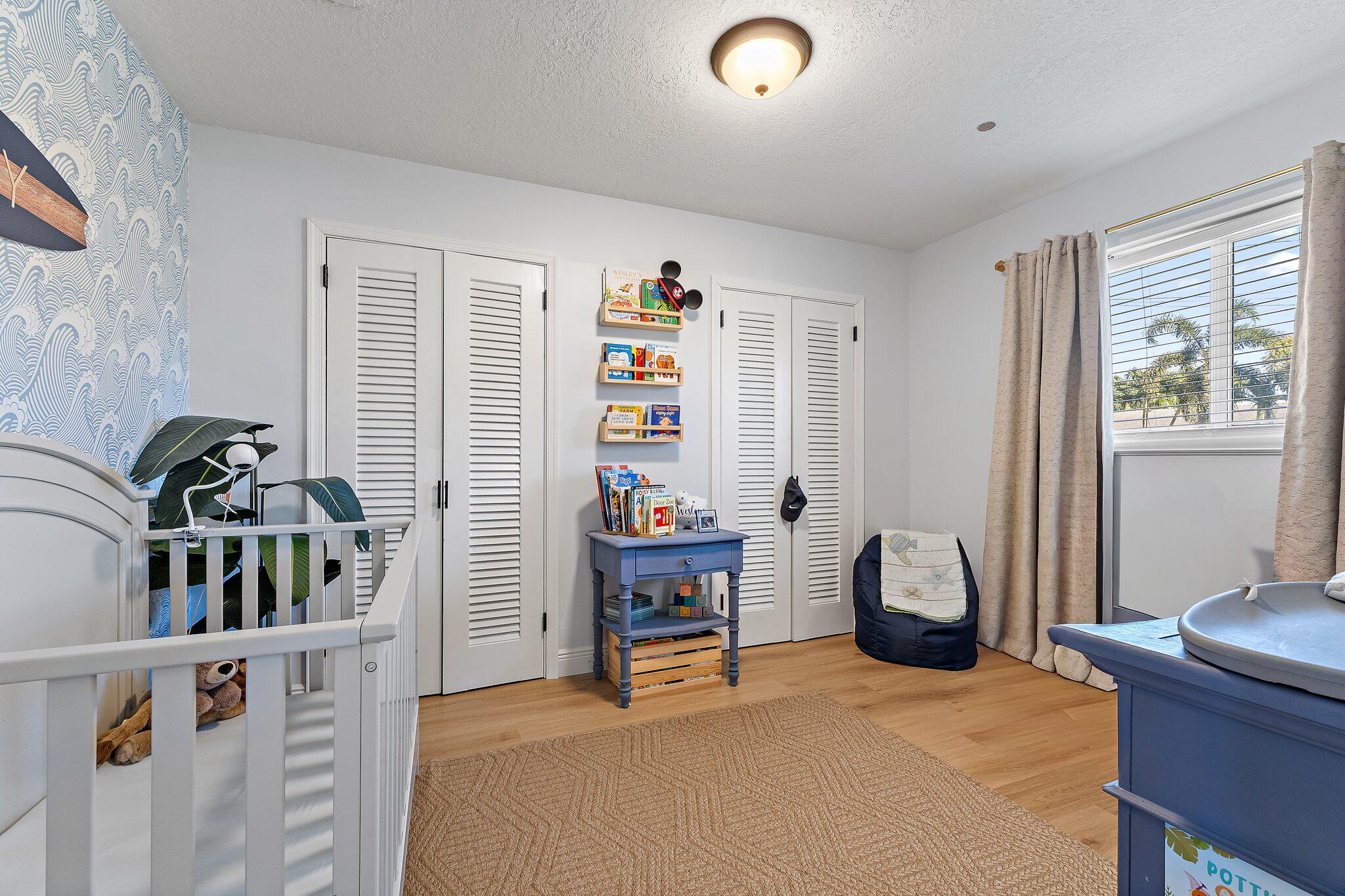 1401 N Lake Court