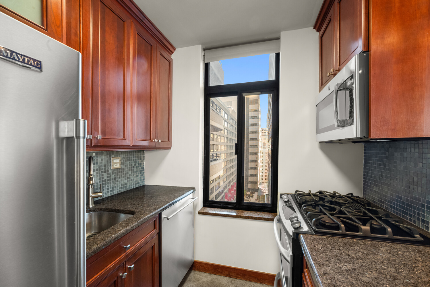 400 E 70TH Street 1001