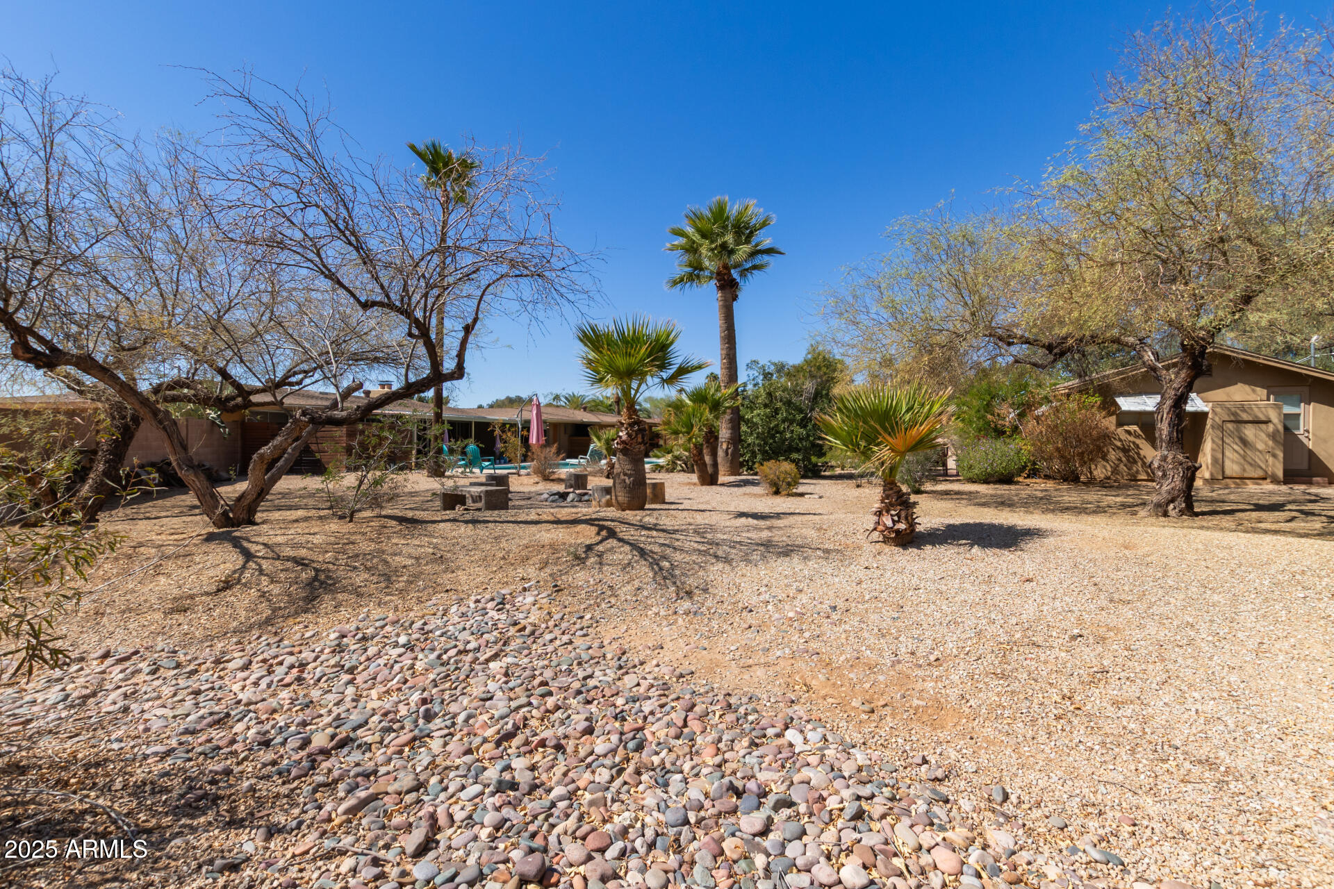 7102 E LARKSPUR Drive