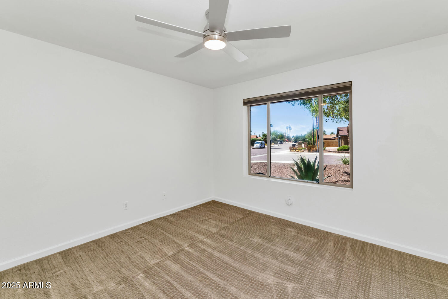 10590 E MERCER Lane