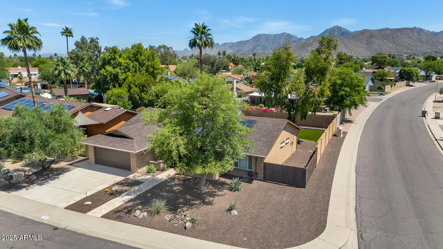 10590 E MERCER Lane