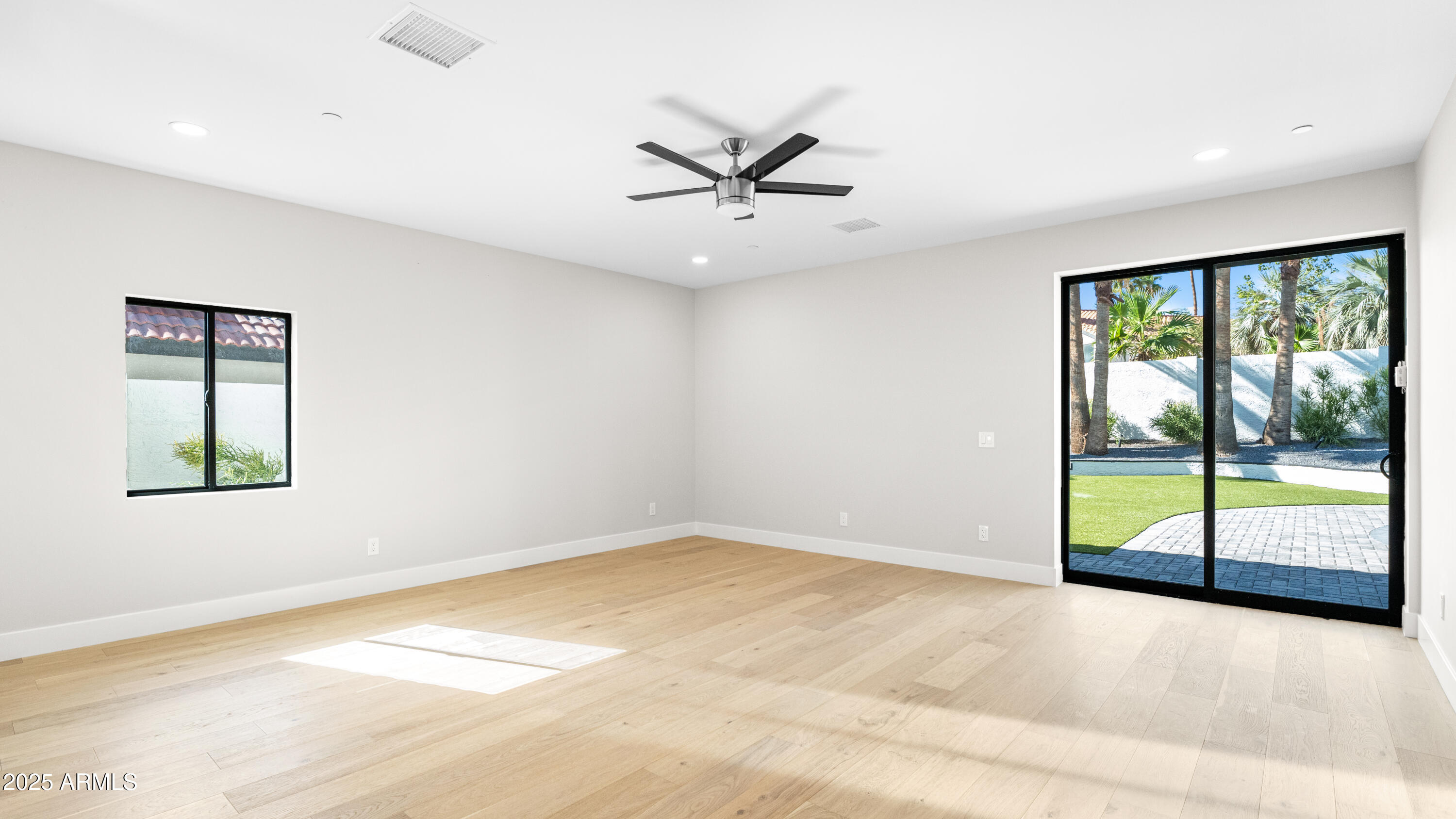 7724 E CHARTER OAK Road