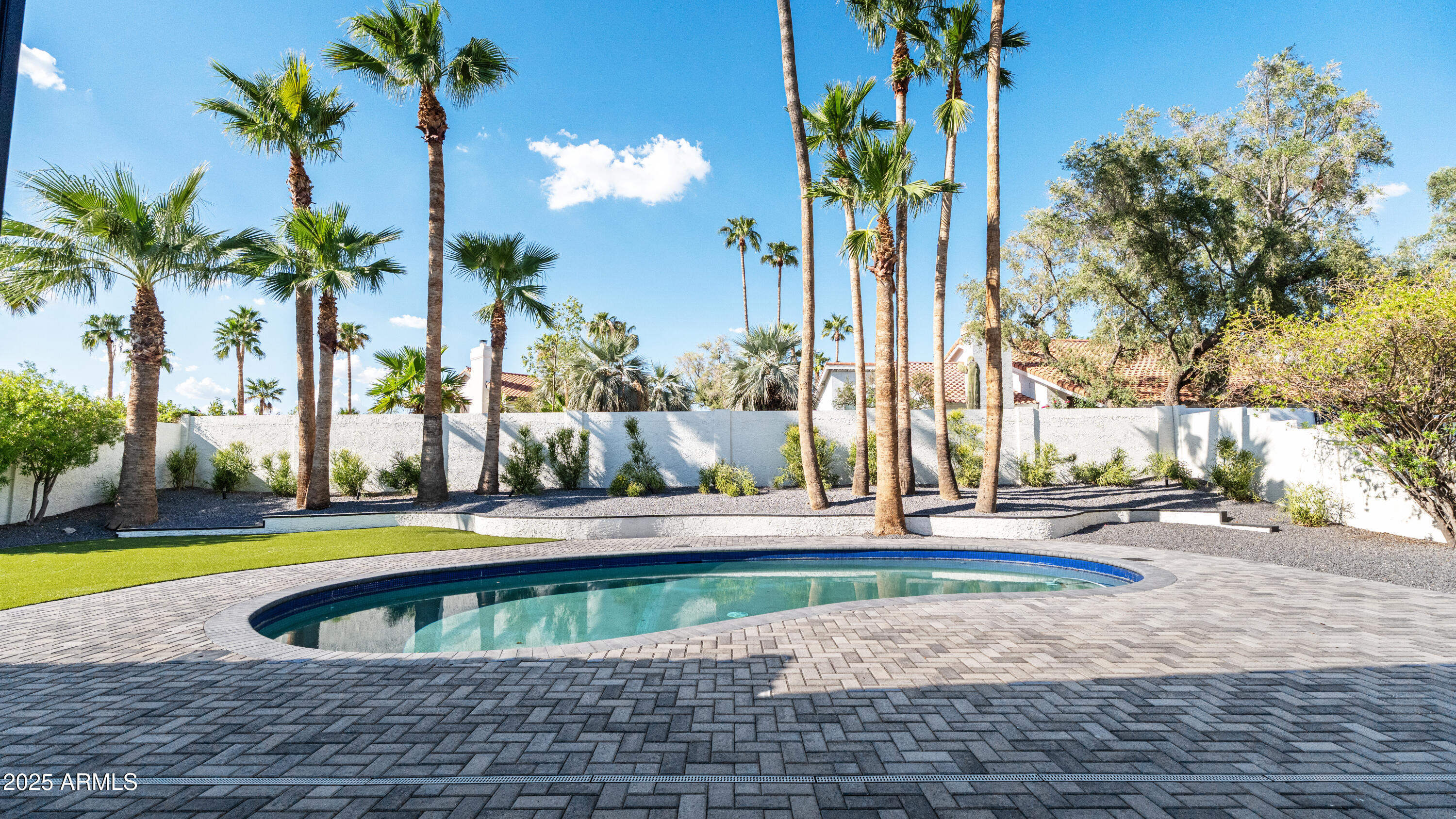 7724 E CHARTER OAK Road