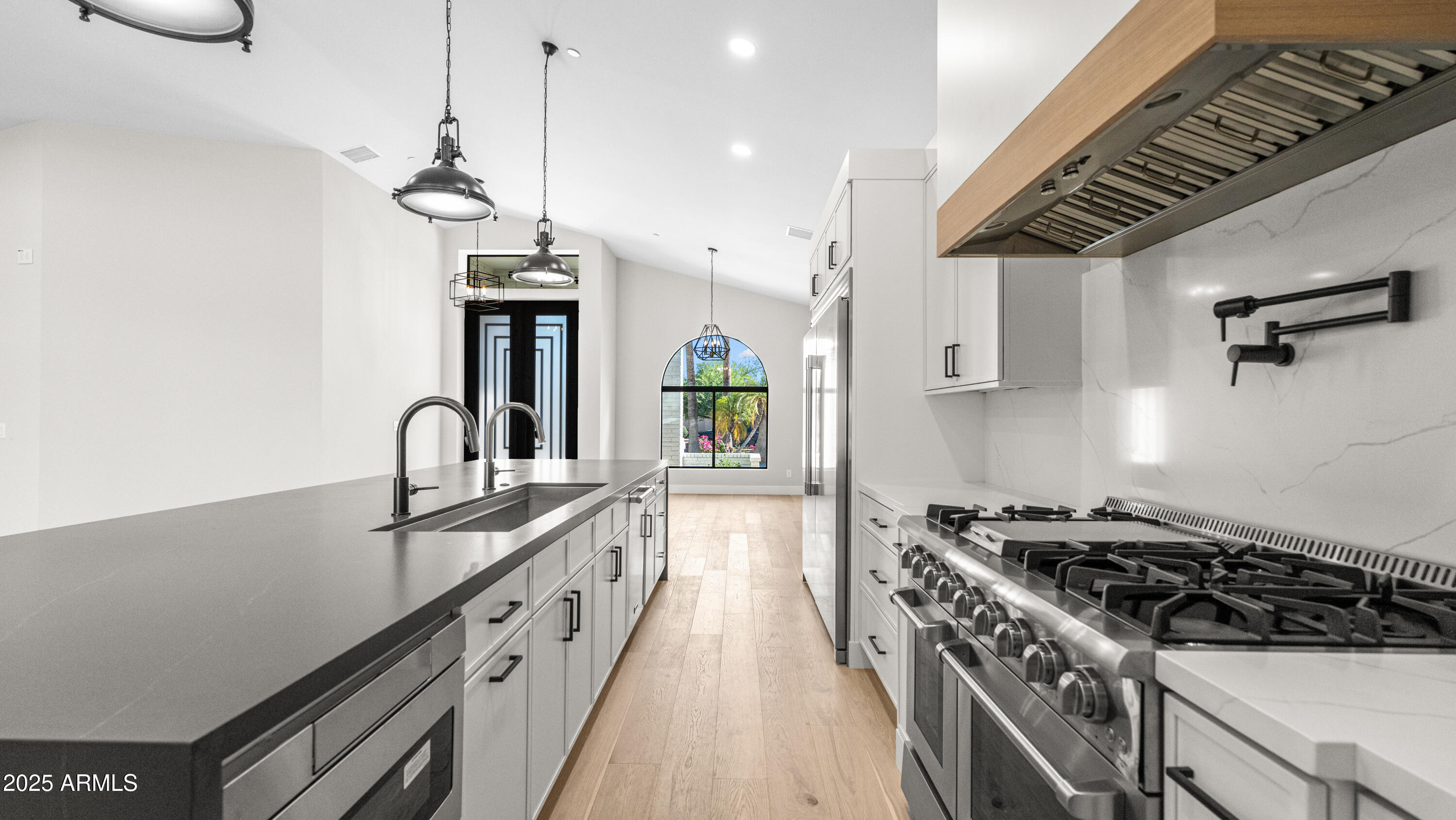 7724 E CHARTER OAK Road