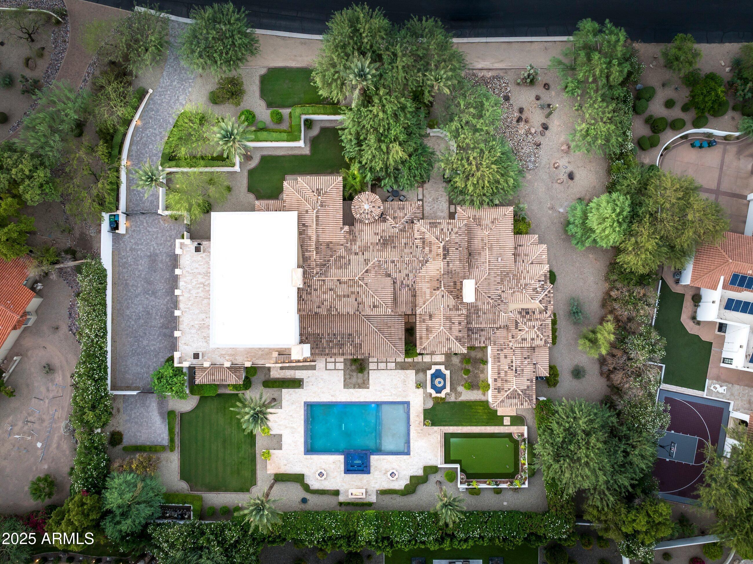 5729 E JOSHUA TREE Lane