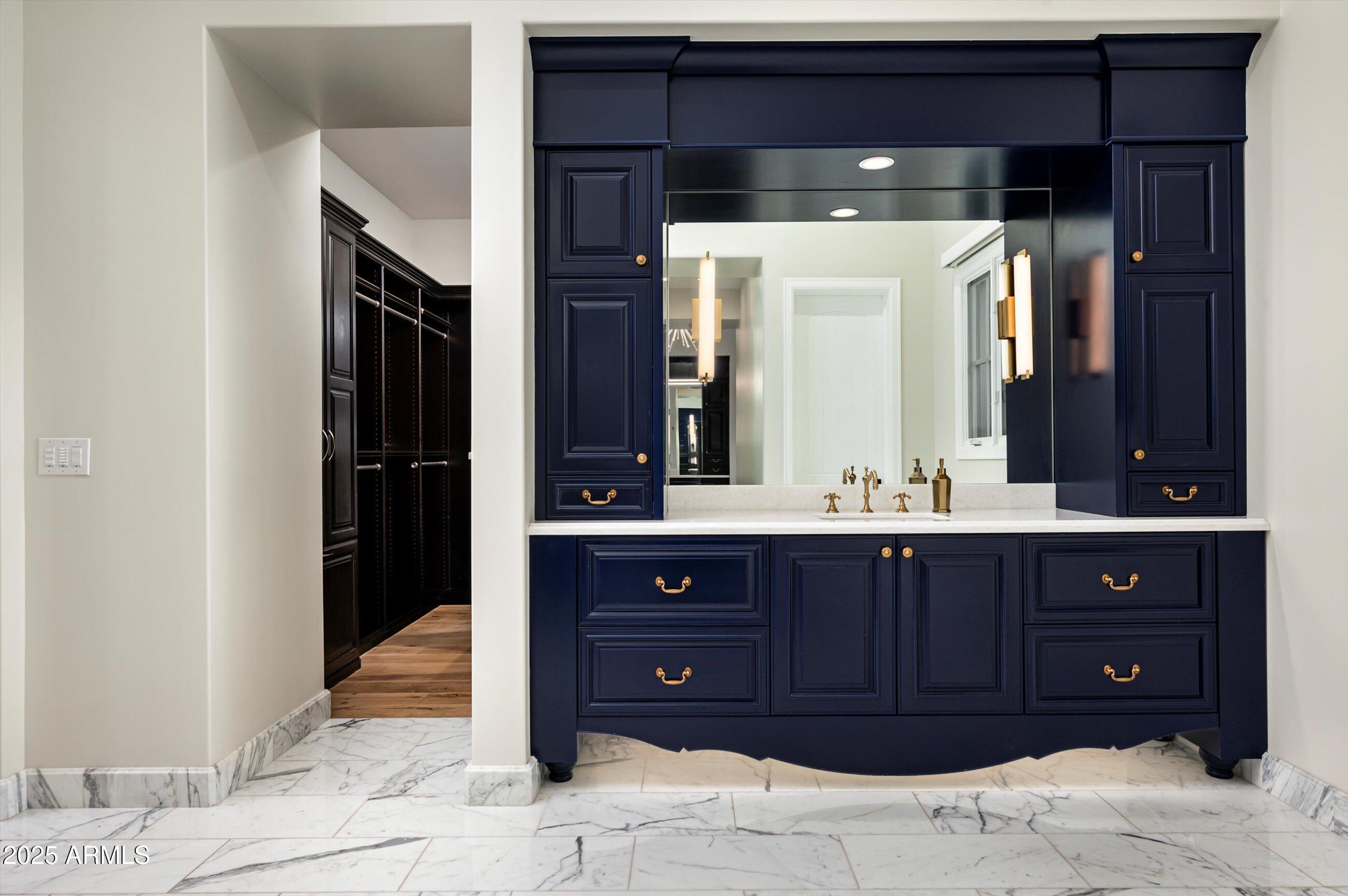 5729 E JOSHUA TREE Lane