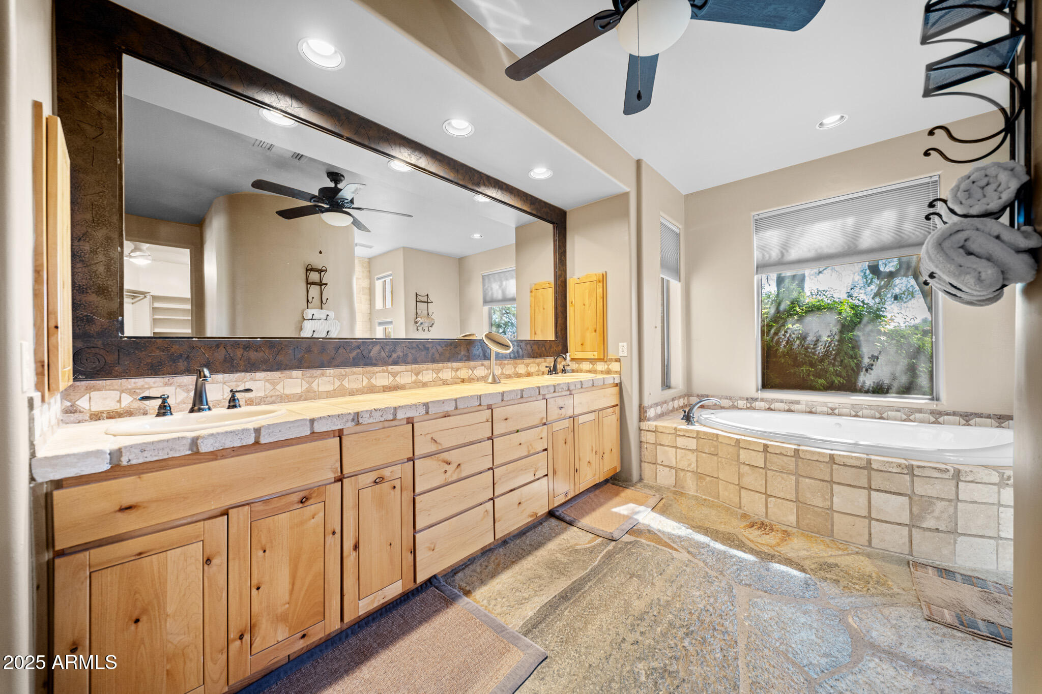 12555 E SADDLEHORN Trail