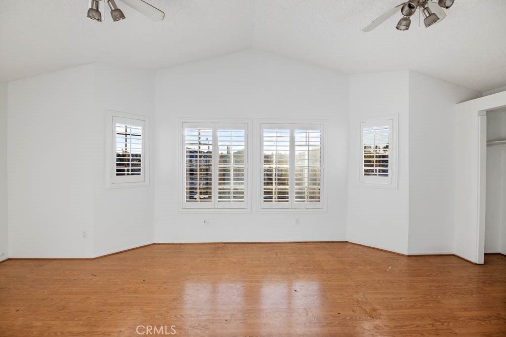 24420 Oakridge Circle