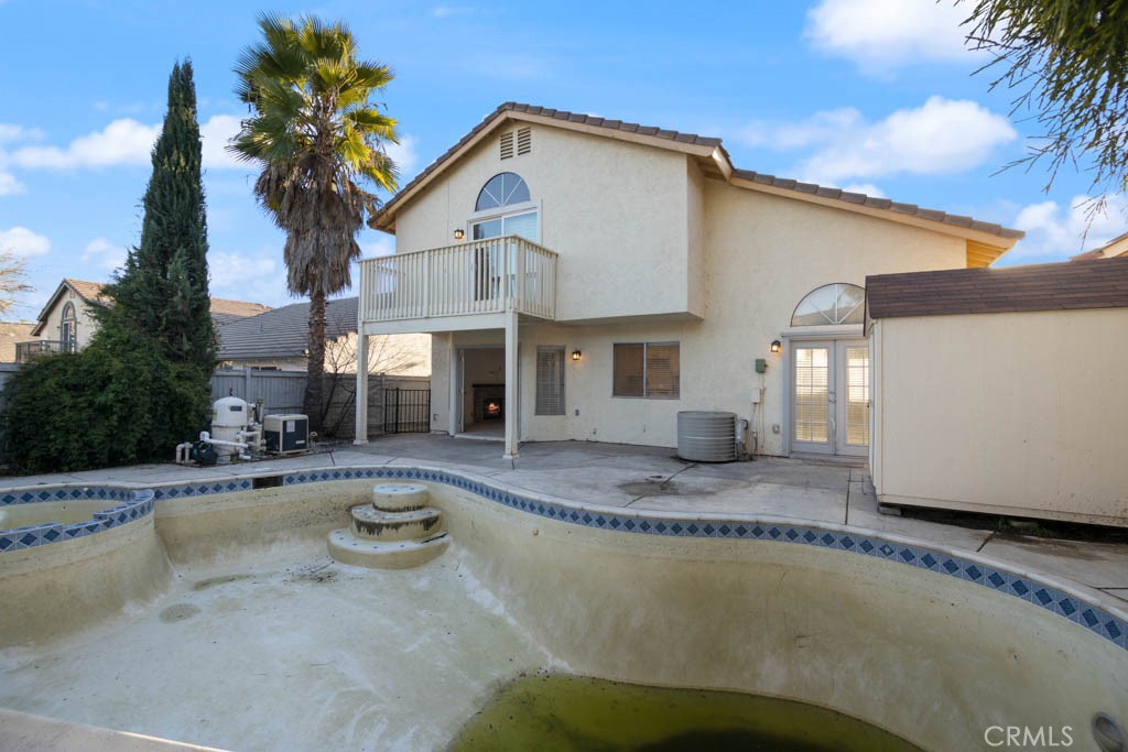 24420 Oakridge Circle
