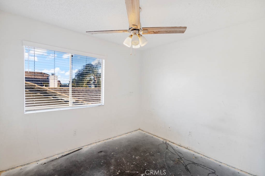 24420 Oakridge Circle