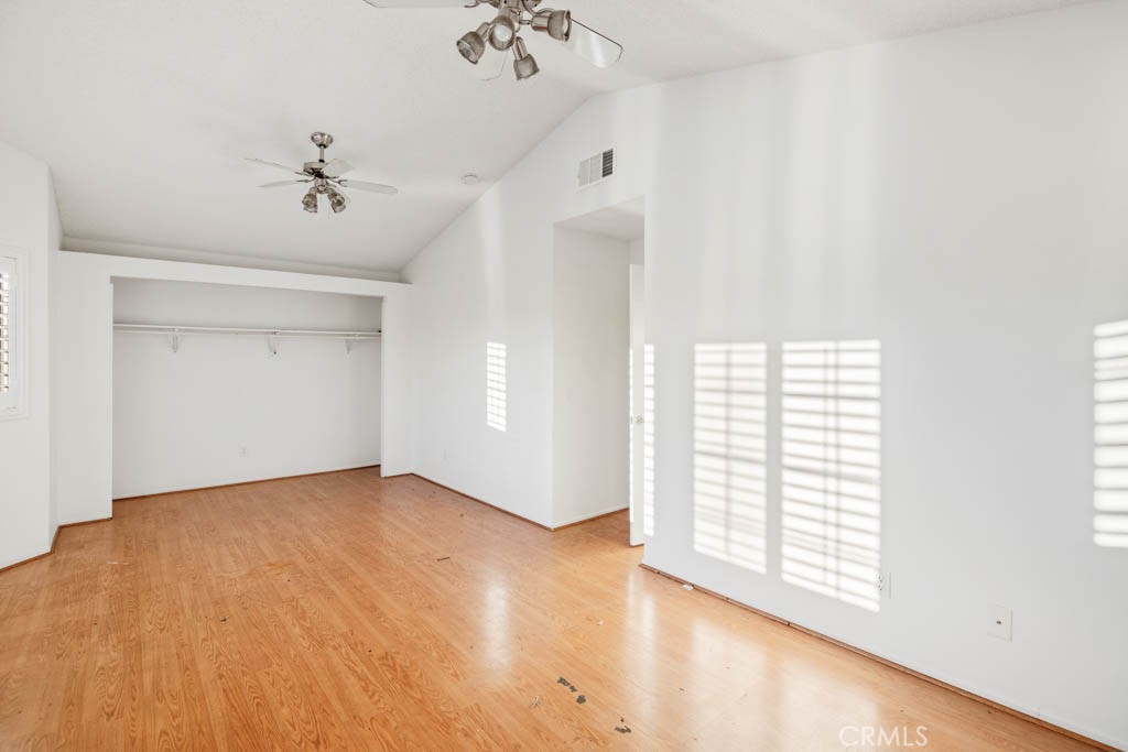 24420 Oakridge Circle