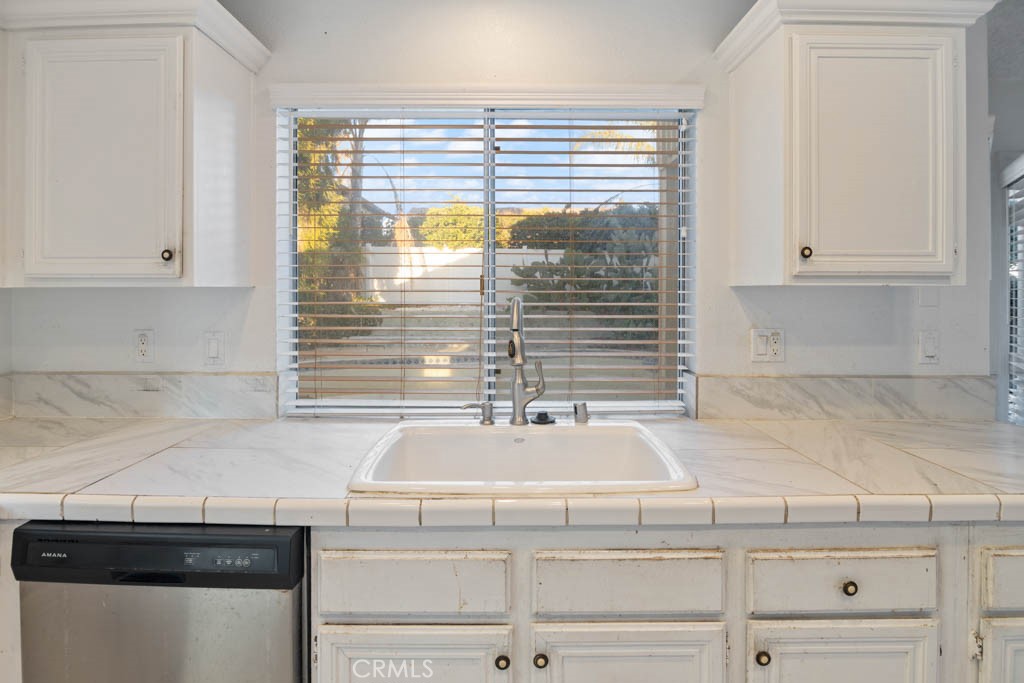 24420 Oakridge Circle