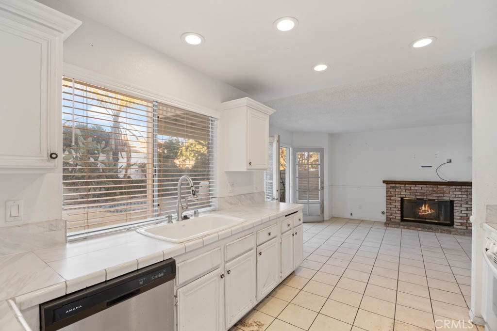 24420 Oakridge Circle