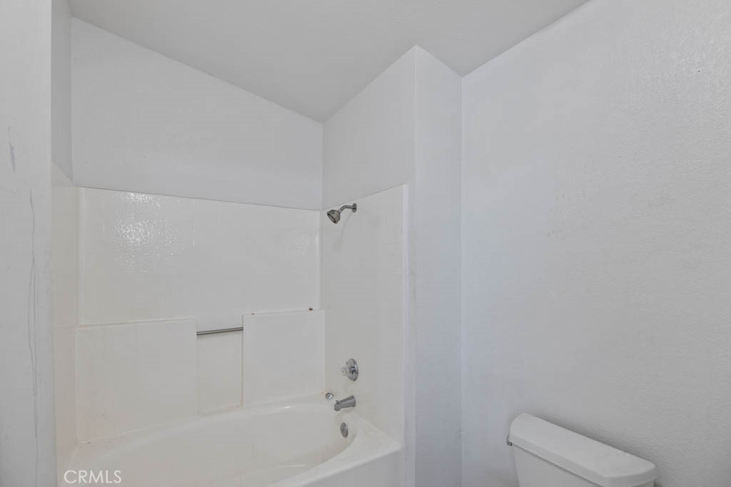 24420 Oakridge Circle