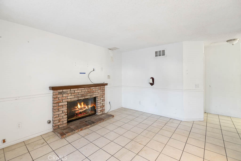 24420 Oakridge Circle
