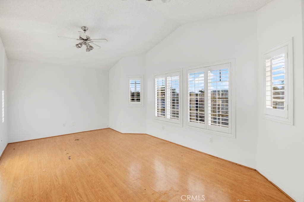 24420 Oakridge Circle