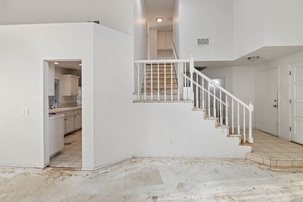 24420 Oakridge Circle