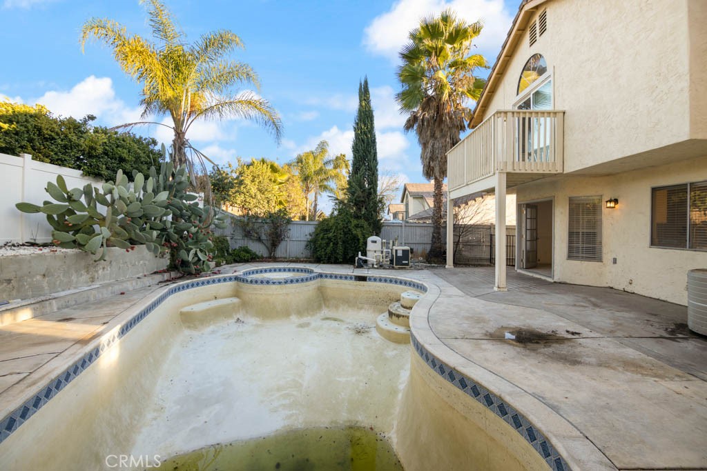 24420 Oakridge Circle