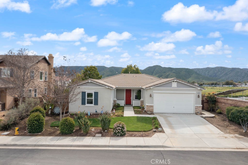 24061 Grafton Avenue